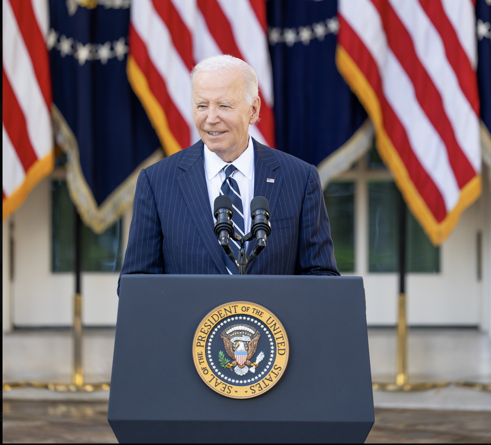 Biden cumple 82 años de edad a dos meses de ser relevado por Trump en el cargo